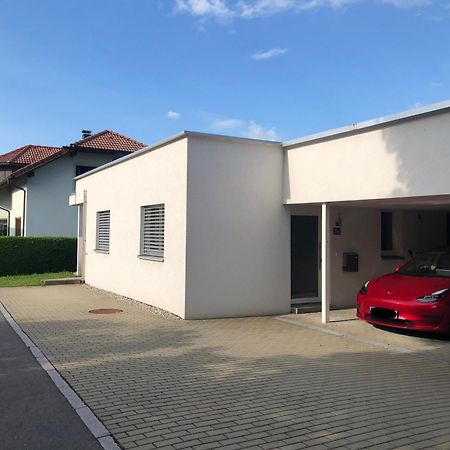 Crown Living Design Apartment - Gratis Parkplatz - Wlan - Kueche - Self Check-In Altach Buitenkant foto
