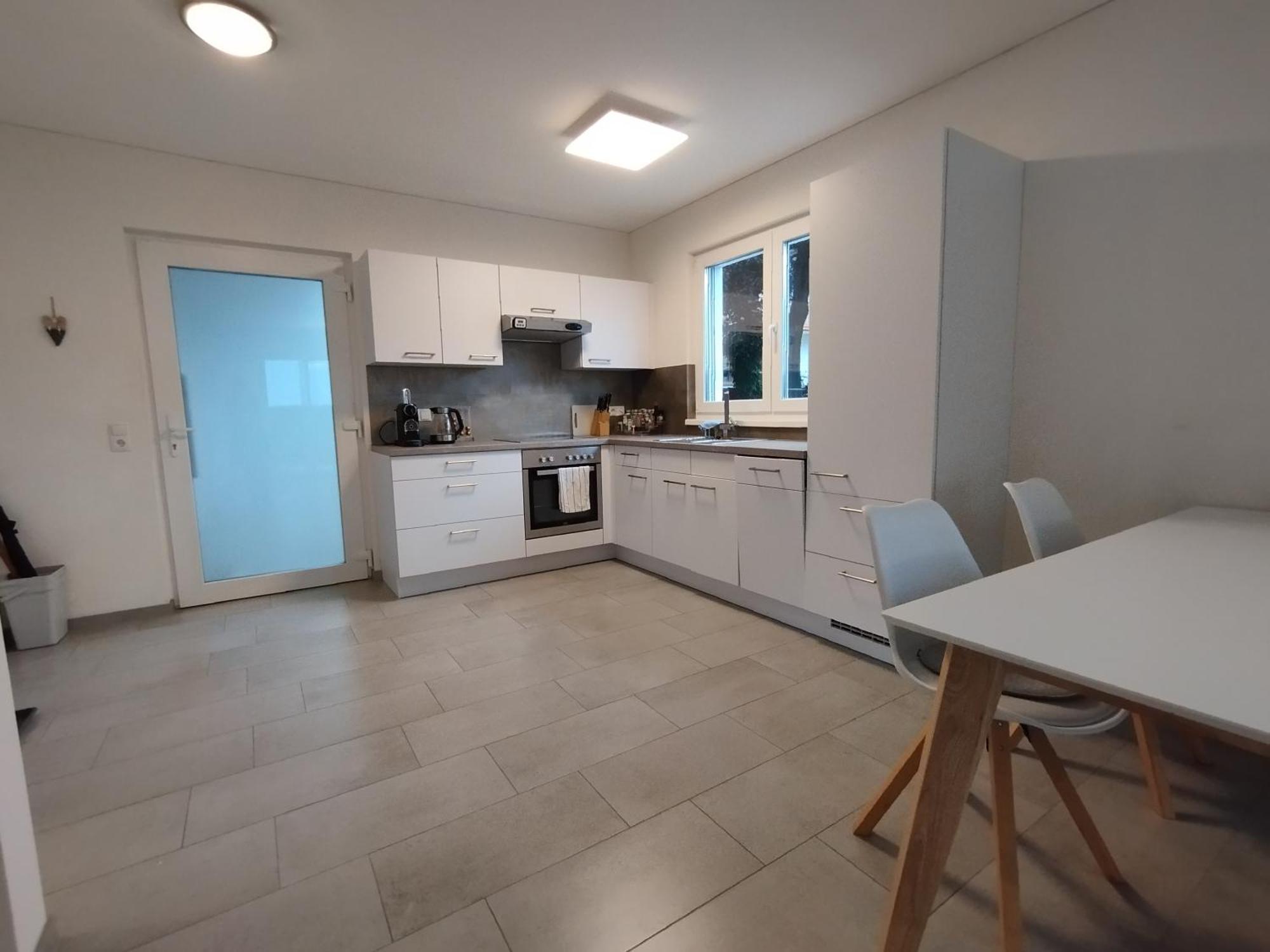 Crown Living Design Apartment - Gratis Parkplatz - Wlan - Kueche - Self Check-In Altach Buitenkant foto
