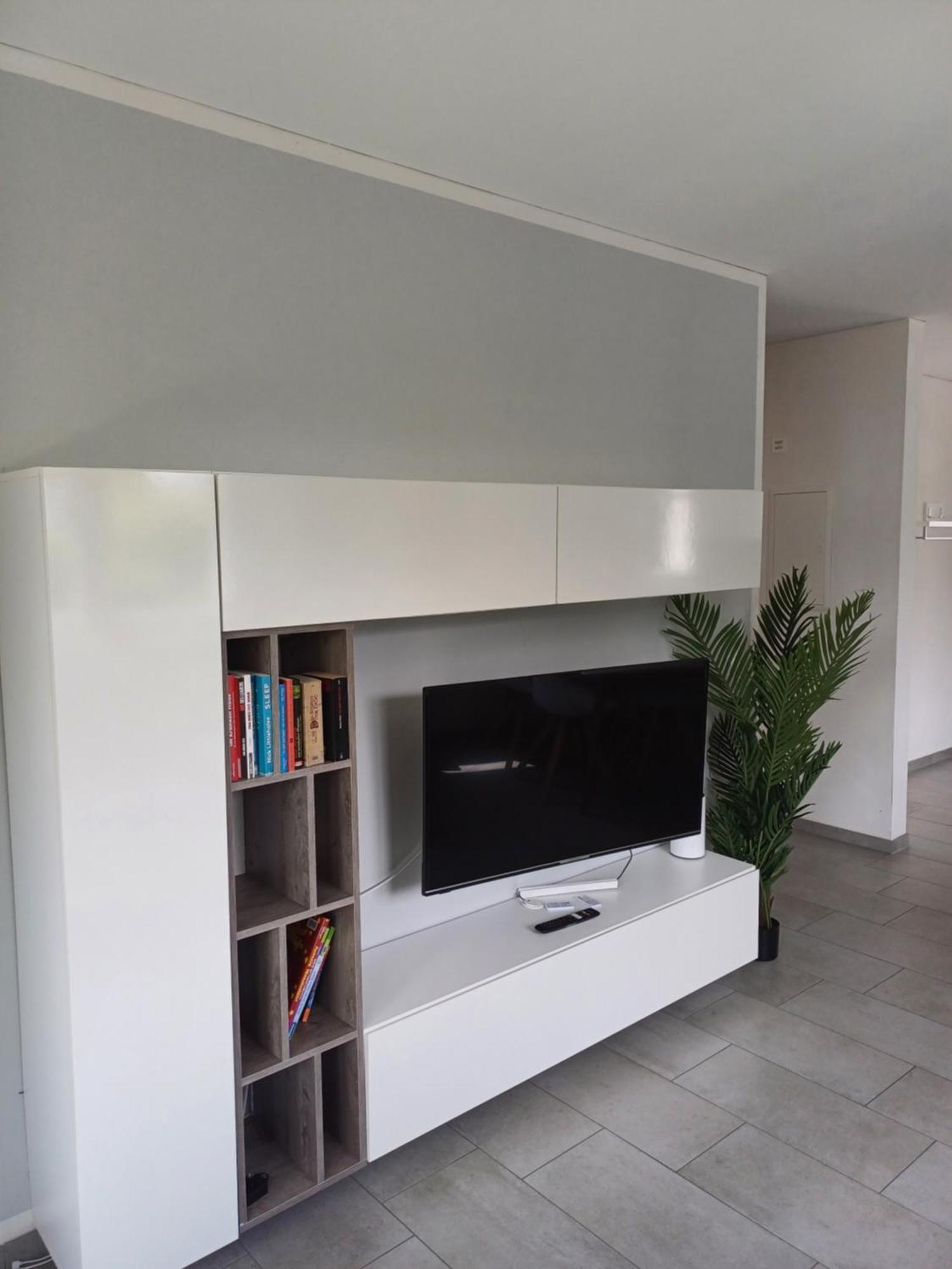 Crown Living Design Apartment - Gratis Parkplatz - Wlan - Kueche - Self Check-In Altach Buitenkant foto